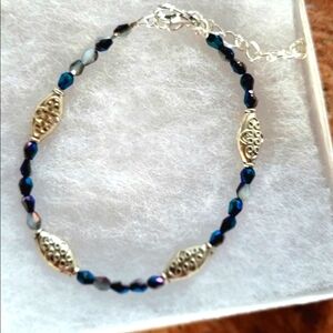 ARTESAN CREATED SWAROVSKI BEAD SILVER SCROLL 1 SIZE LAYER OR WEAR ALONE BRACELET